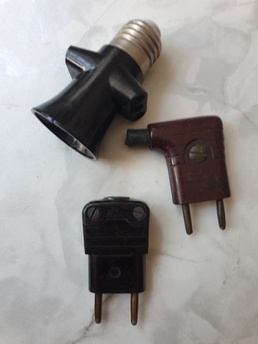Alte bakelite stecker - , und